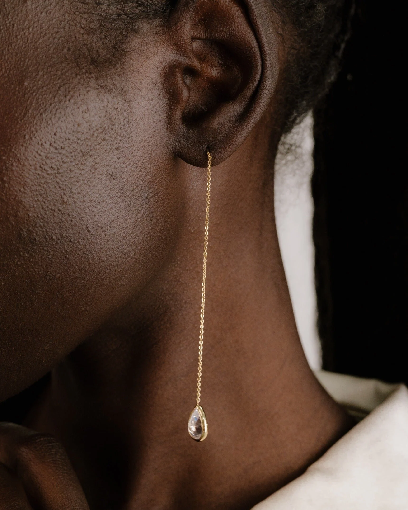Barely There Chain and Crystal Dangle Earrings - Image 17