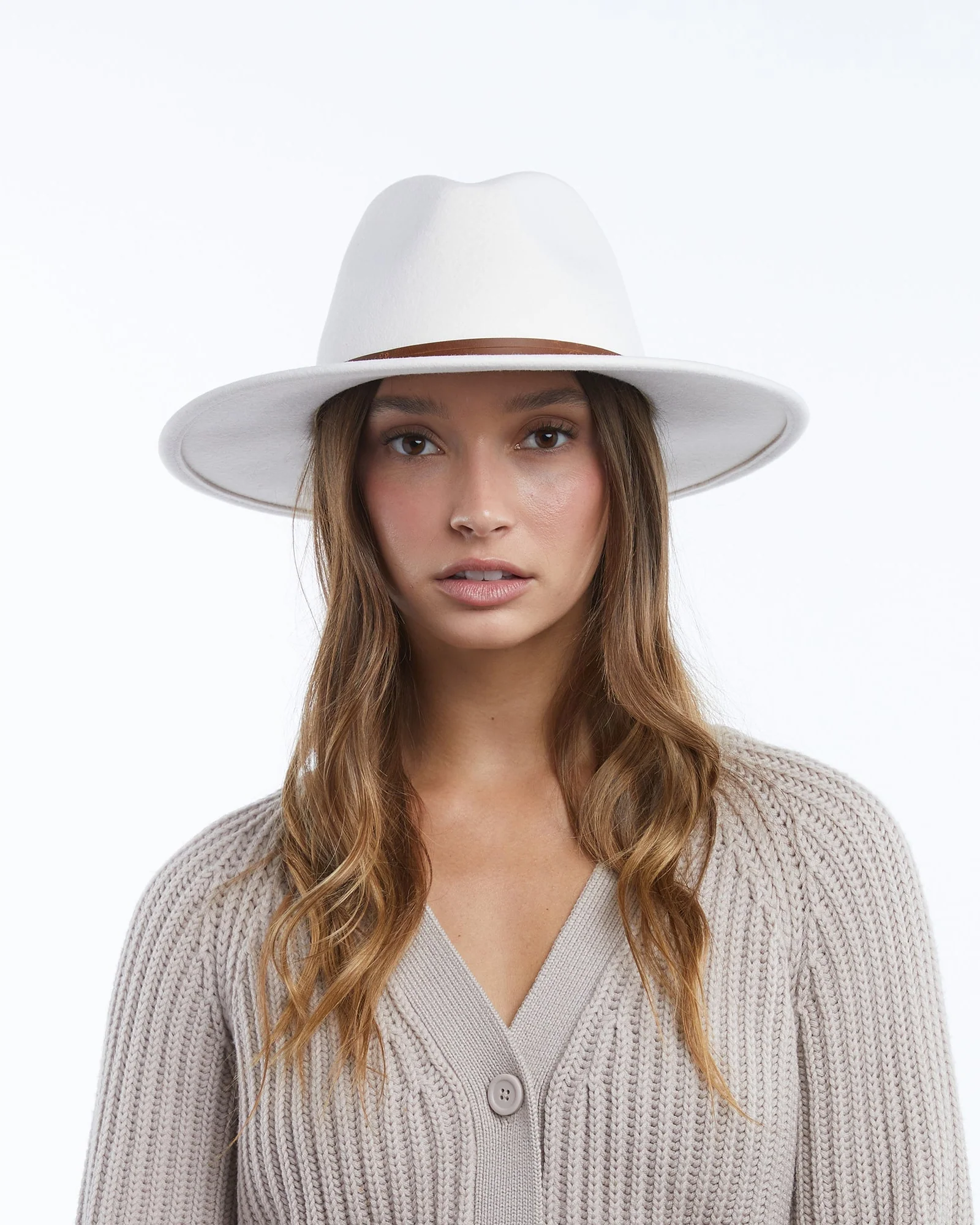 Billie in Cream - Image 2