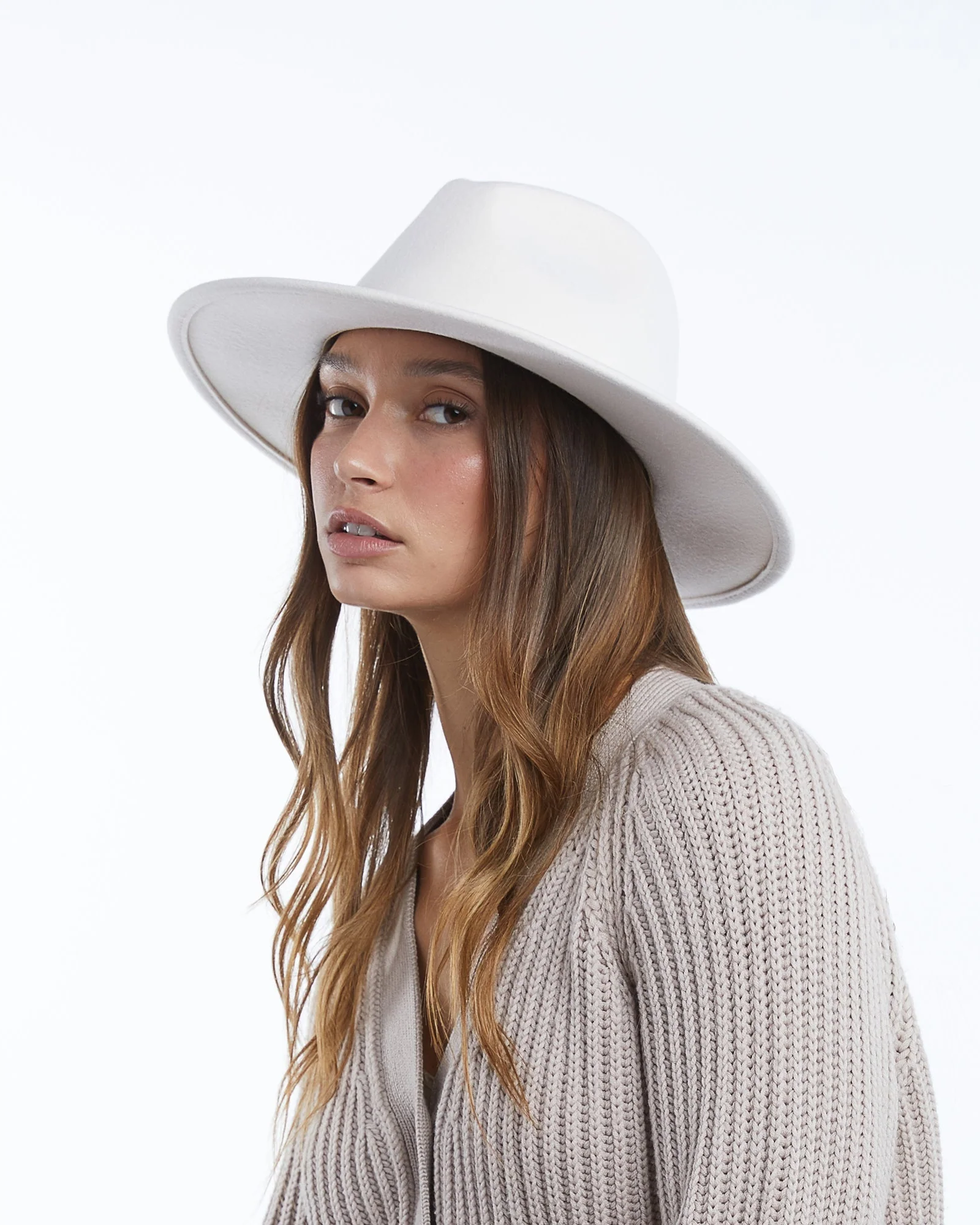 Billie in Cream - Image 5