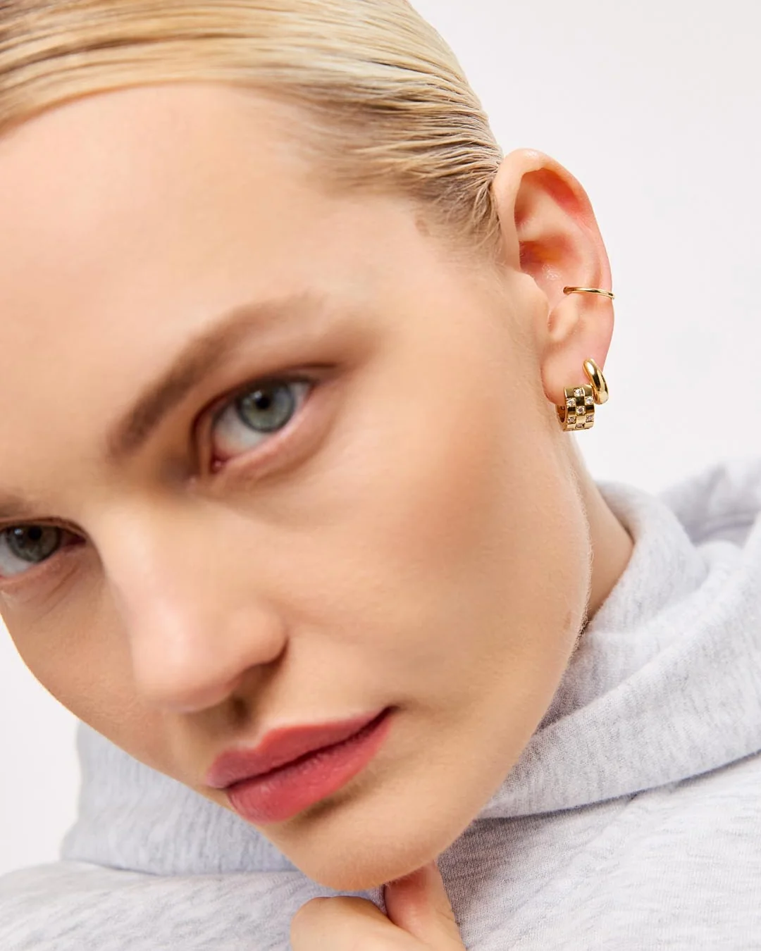 Bold Huggie Hoops - Giulia - Image 6