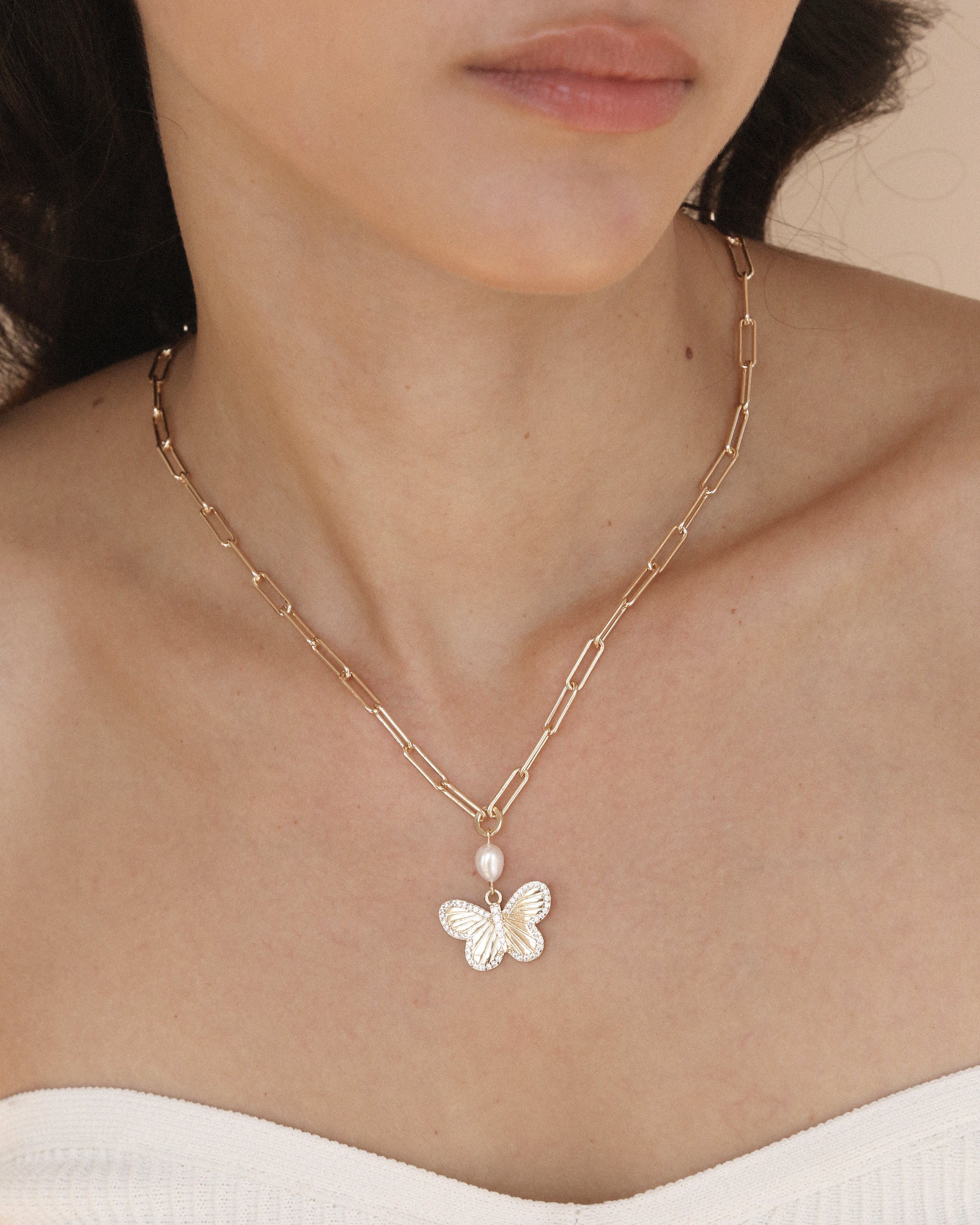 Butterfly Pearl Chain Necklace - Image 2