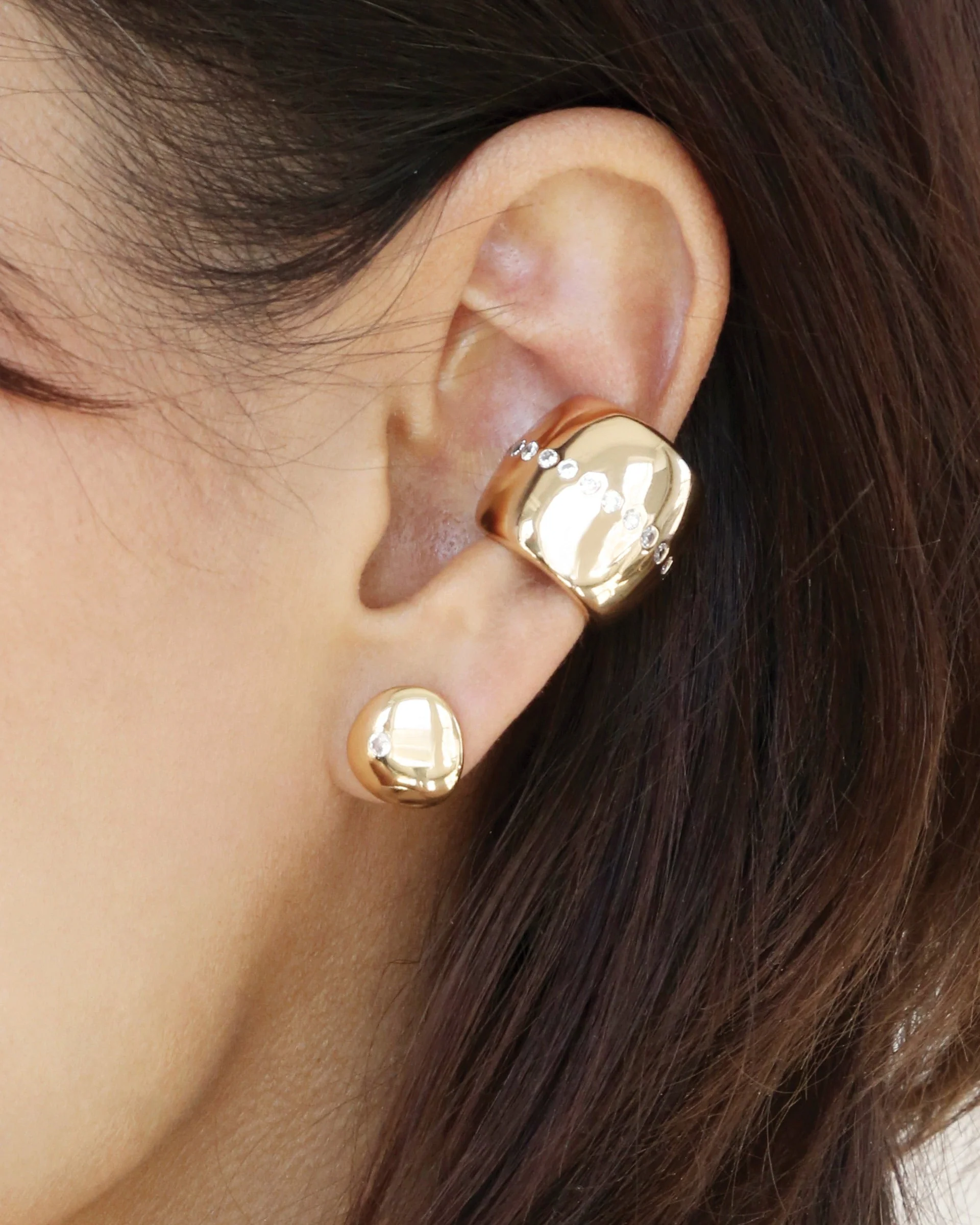 Center Crystal Line Chunky Ear Cuff - Image 2