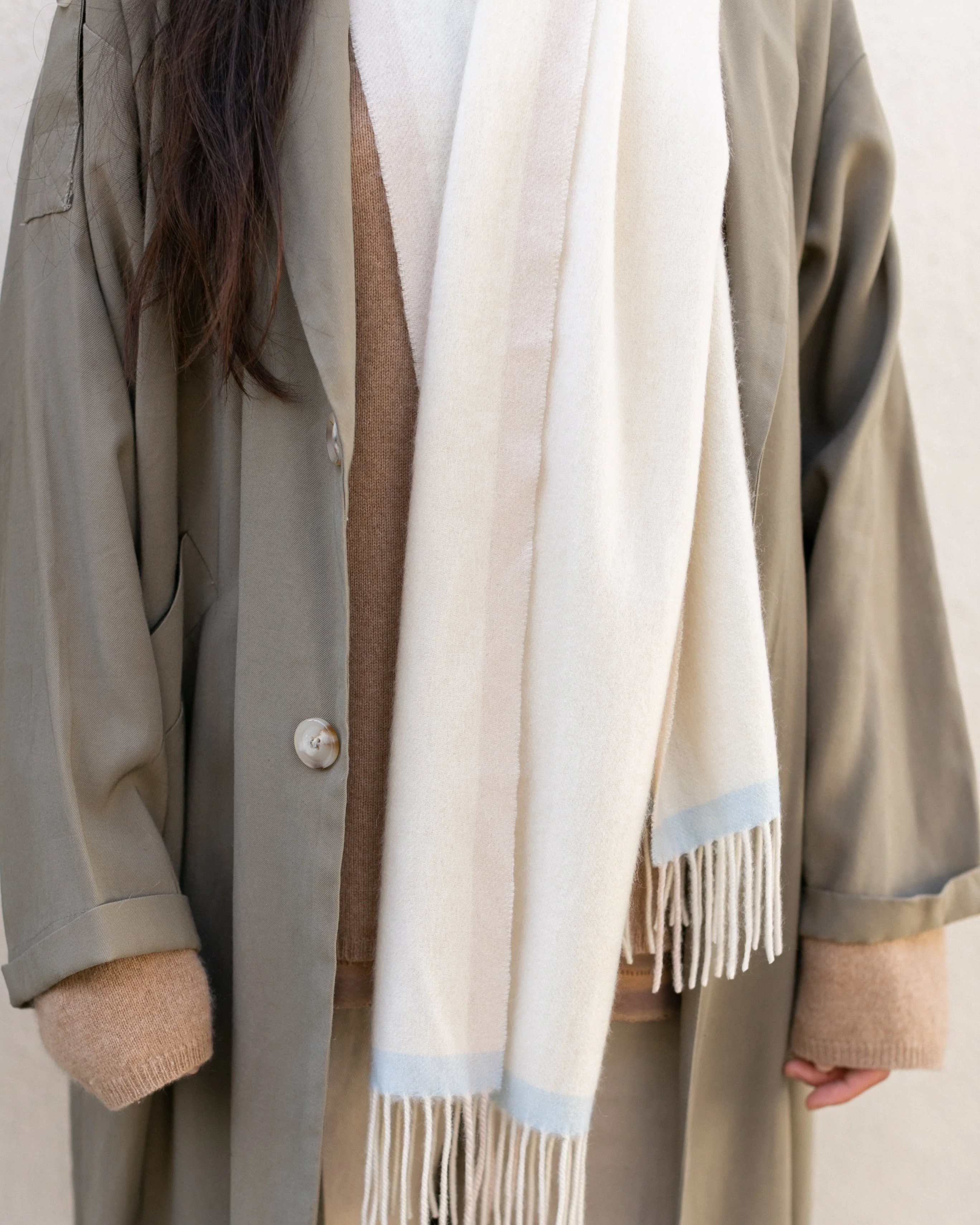 Chelsea in Ivory Blue - Image 5