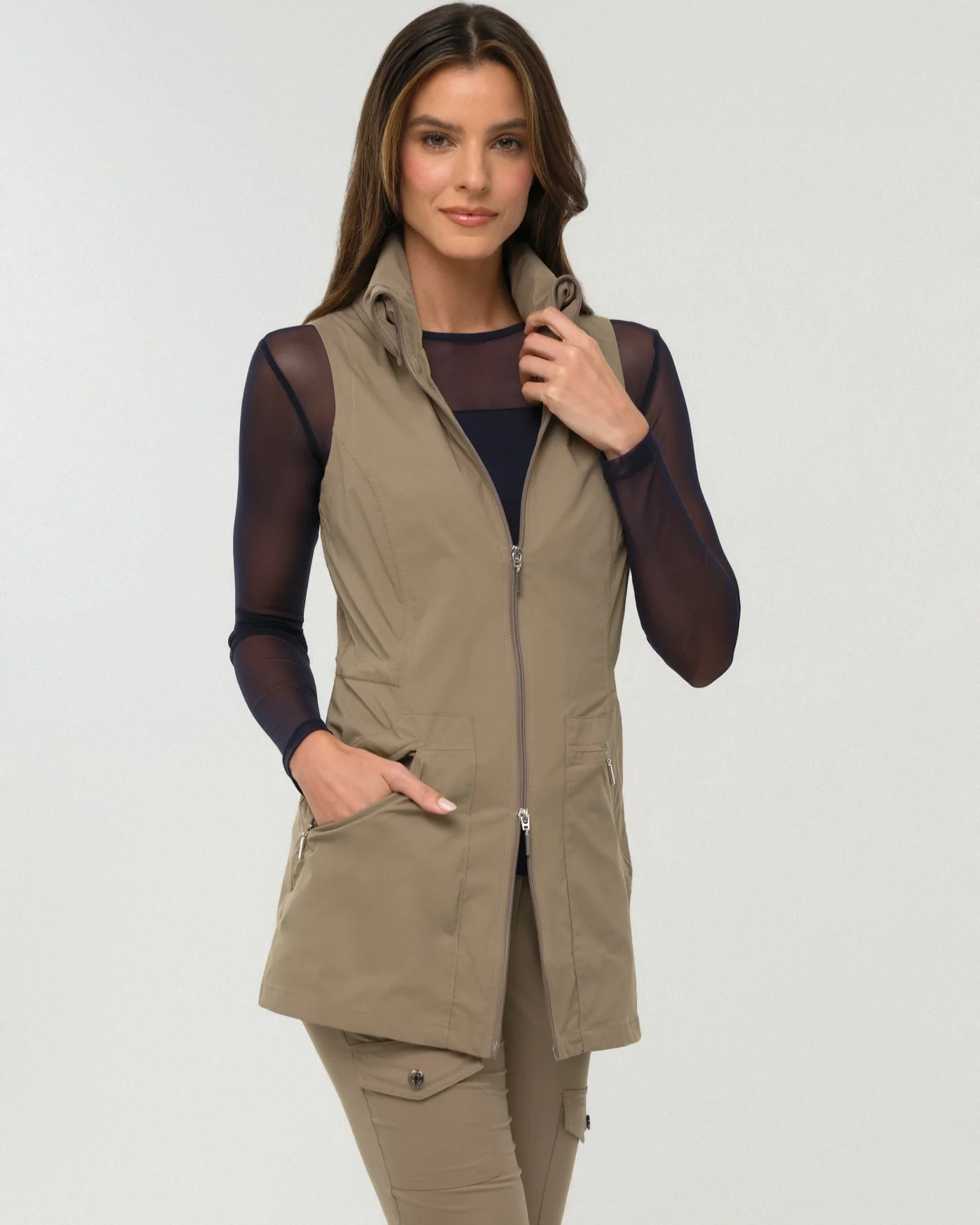 Delaney Travel Vest - Image 4