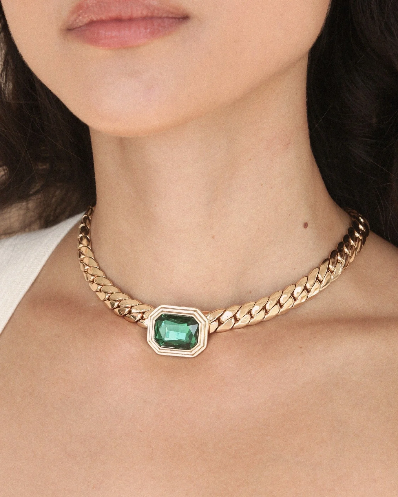 Emerald Deco Necklace - Image 4