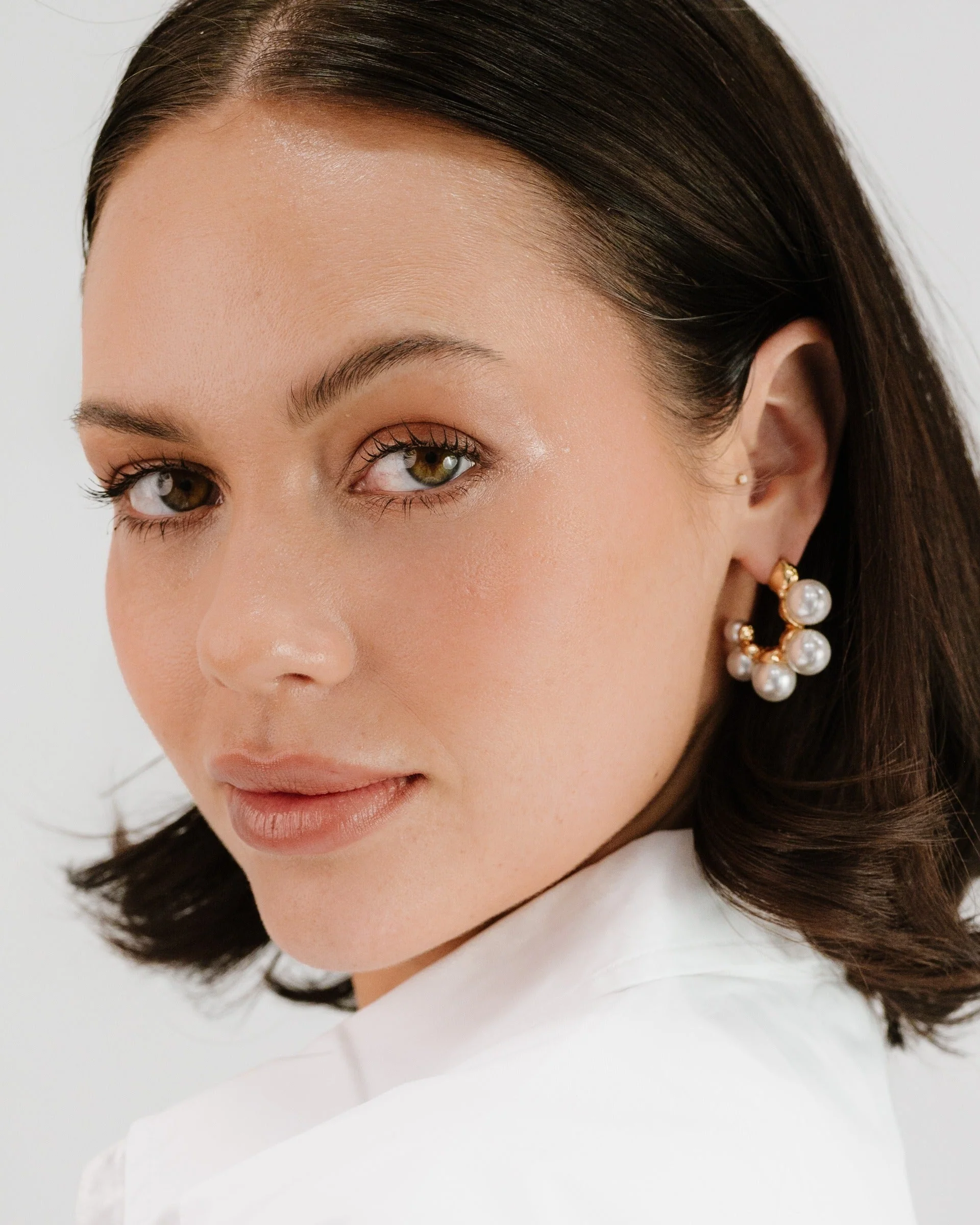 Five Pearls Hoop Earrings - Image 12