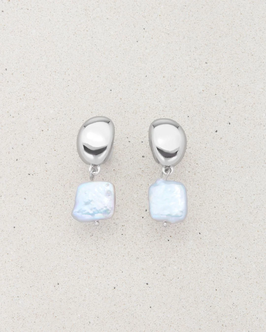 FRESHWATER PEARL PINA EARRINGS SILVER - Image 3
