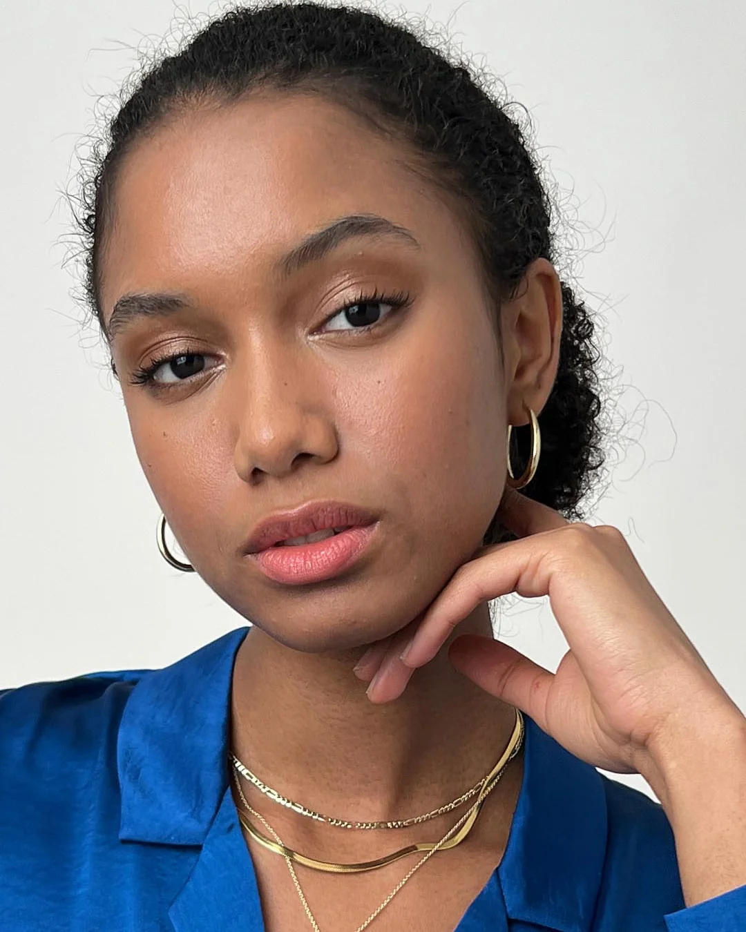 Gold Hoop Earrings - Cuidado - Image 5