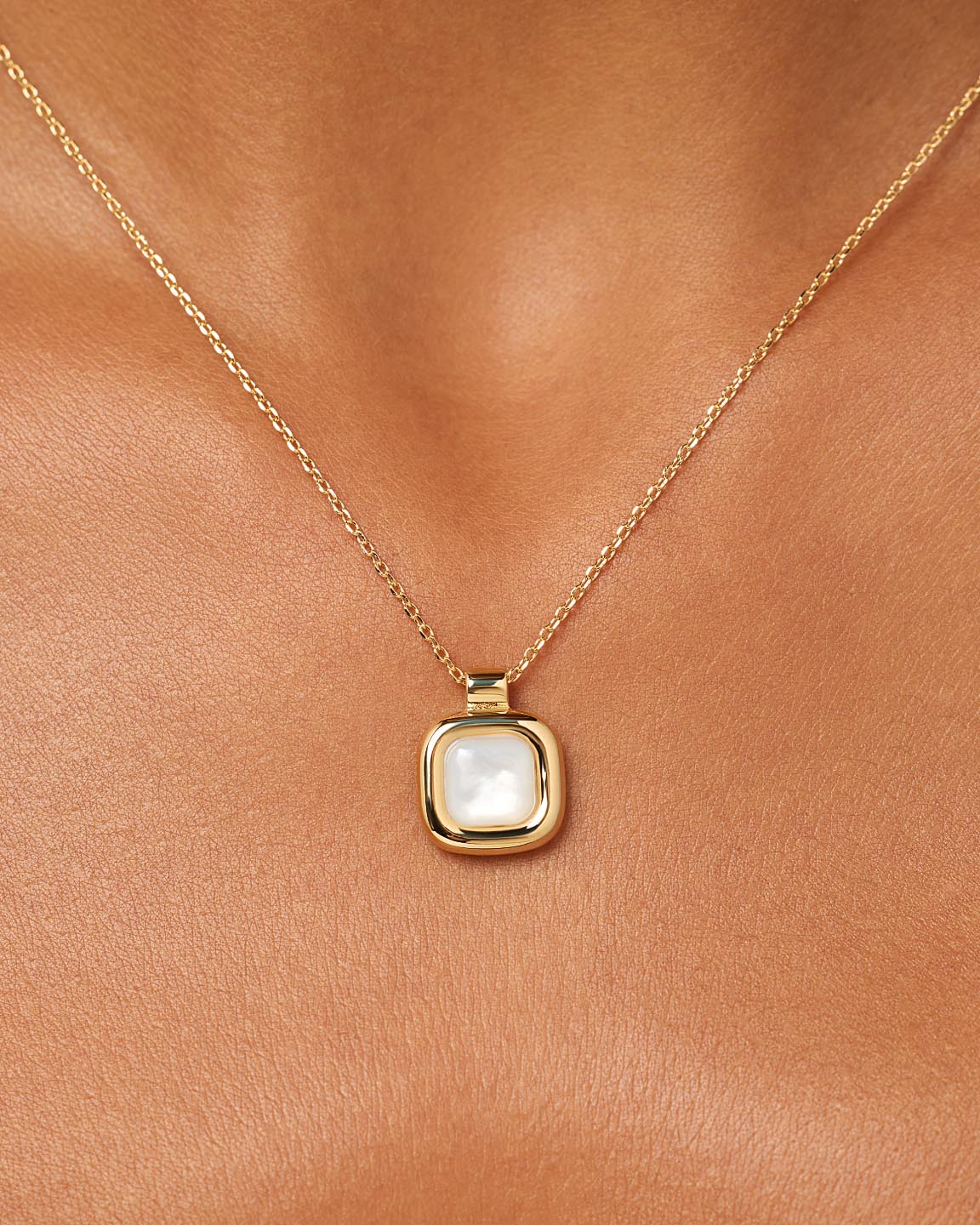 Gold Pendant - Clara Pendant Mother of Pearl - Image 3