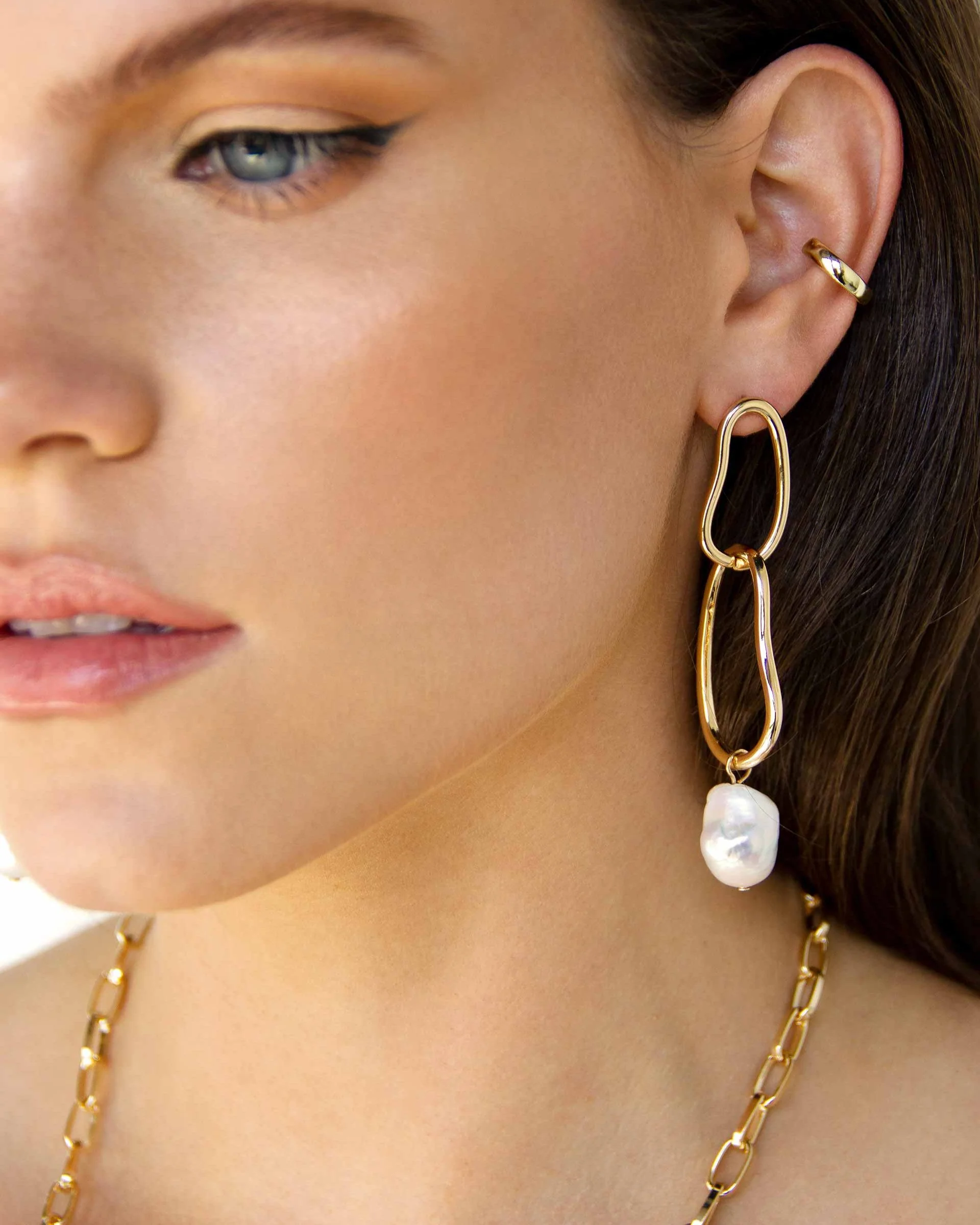 Mara Dangle Pearl Earrings - Image 6
