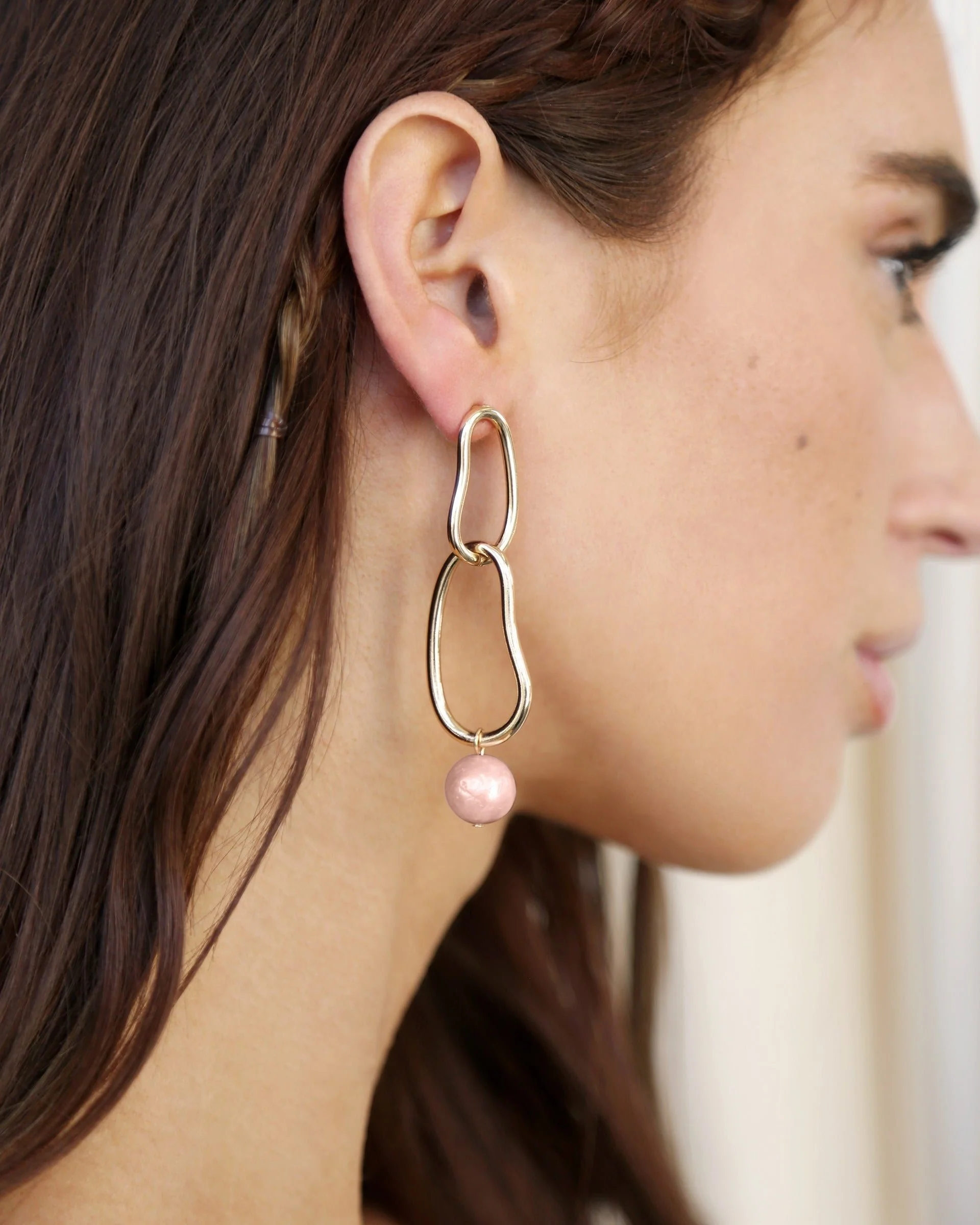 Mara Dangle Pearl Earrings - Image 8