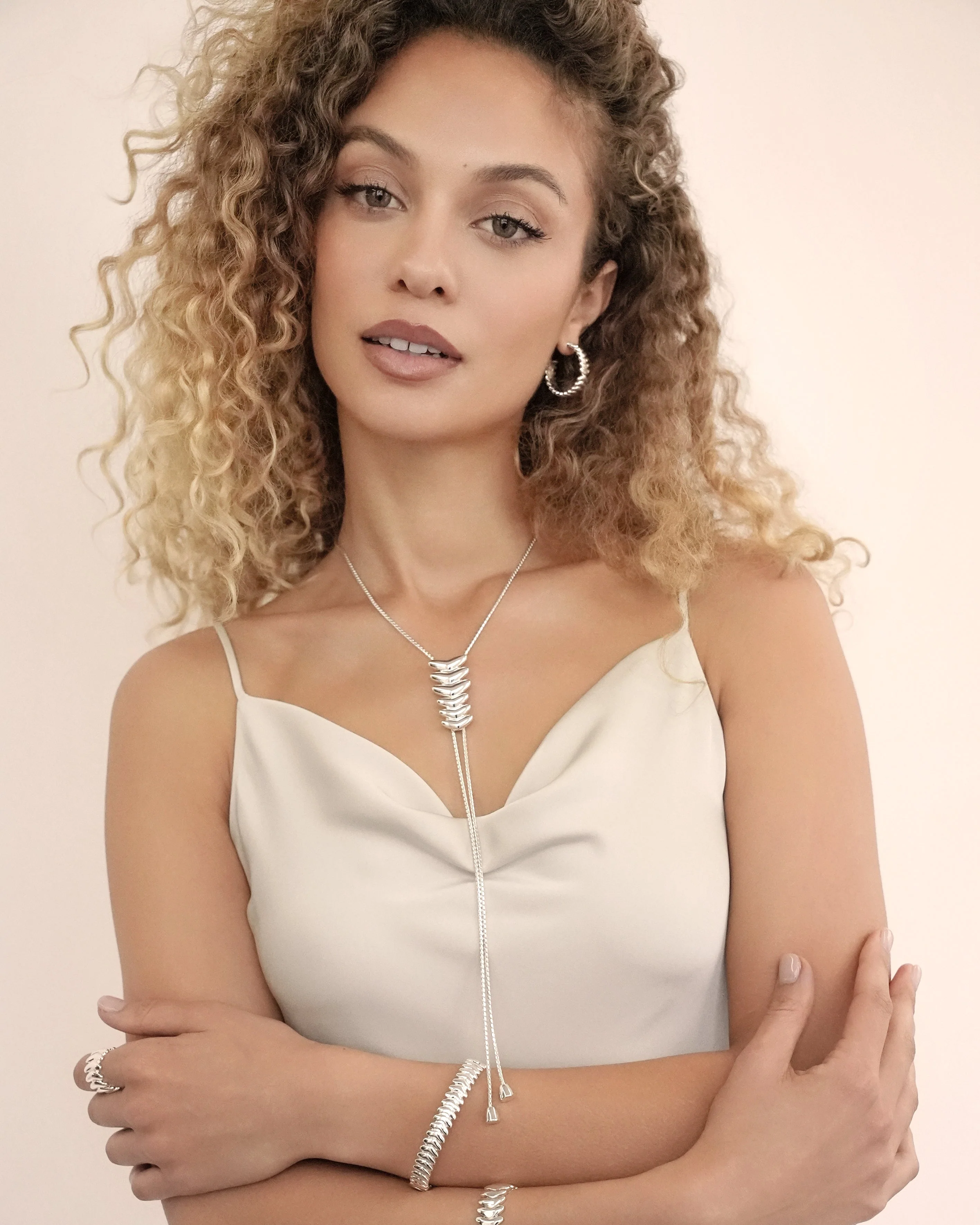 Metal Moderna Bolo Necklace - Image 8