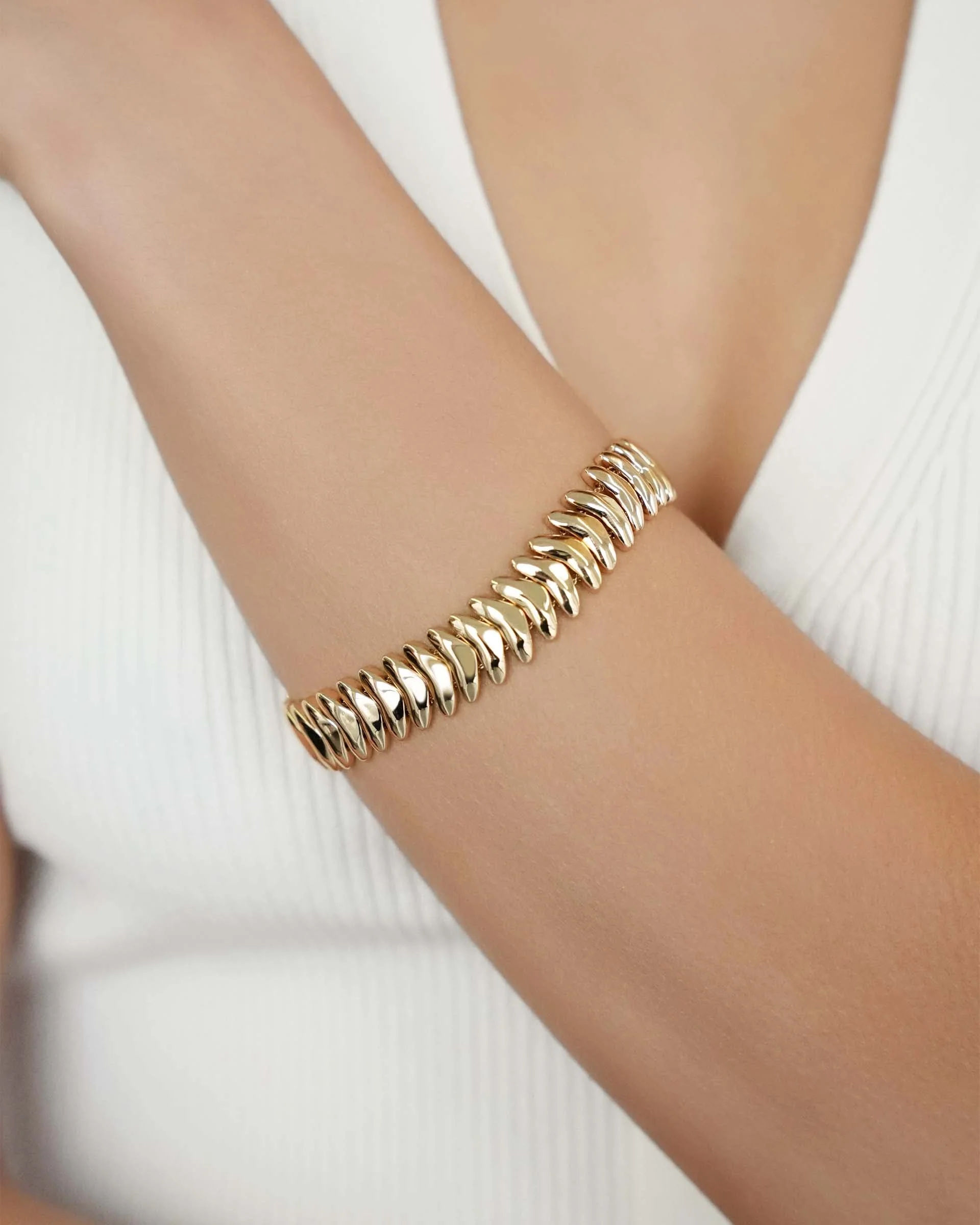 Metal Moderna Bracelet - Image 2
