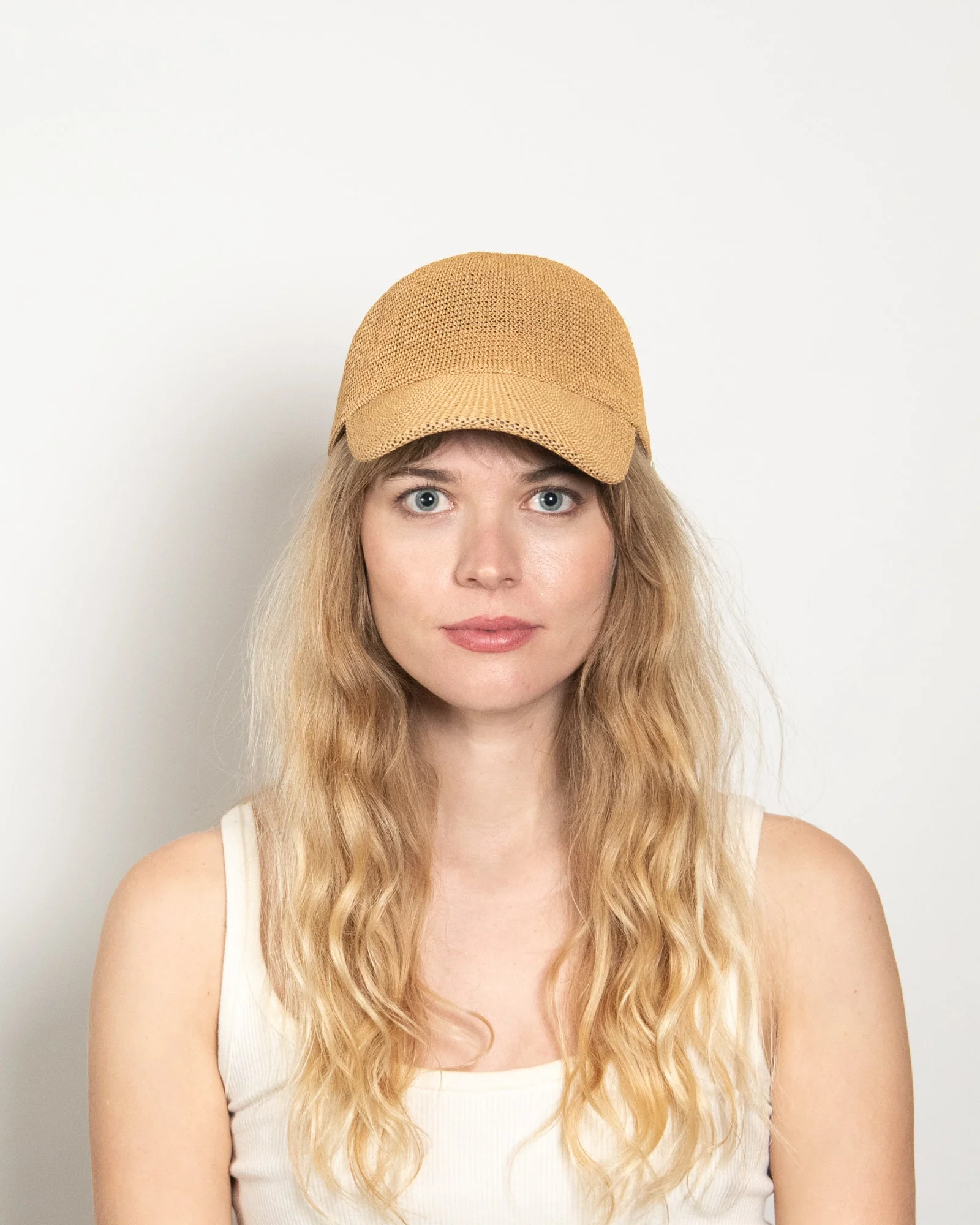 Paula in Camel - Image 4