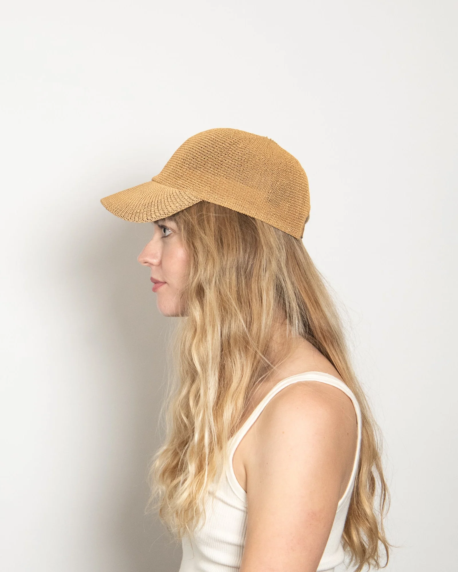 Paula in Camel - Image 5