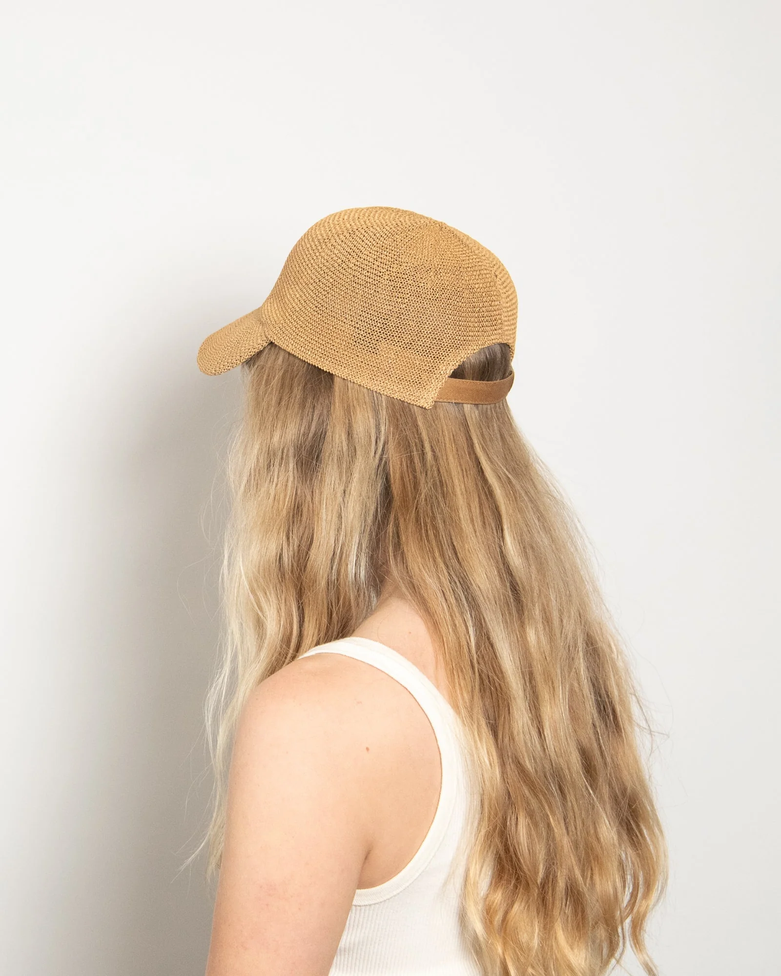 Paula in Camel - Image 6