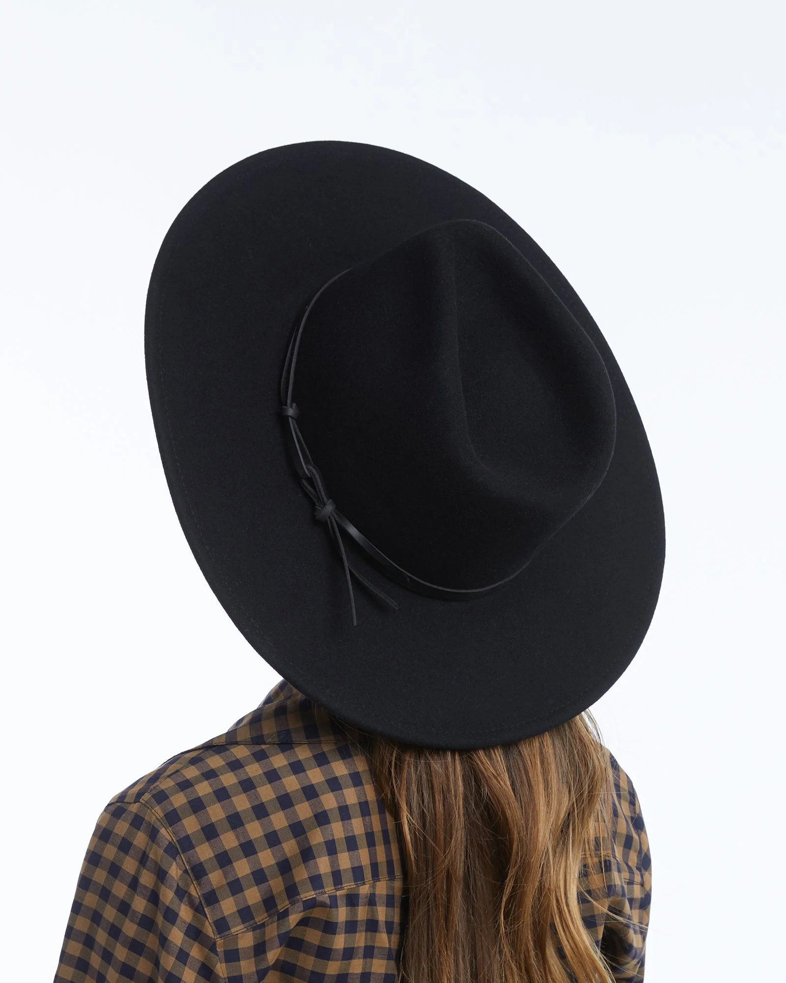 Riley in Black - Image 7