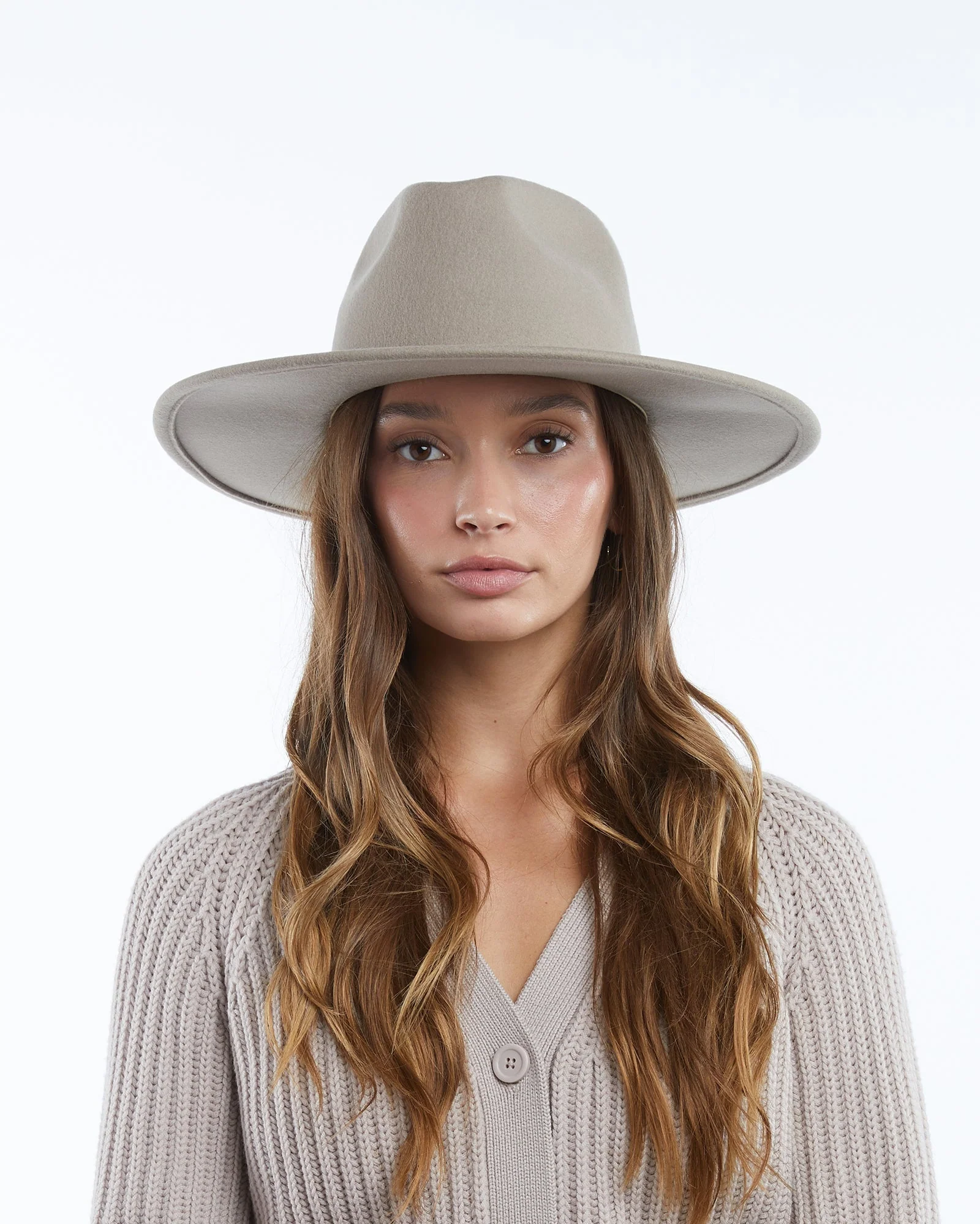 Riley in Taupe - Image 3