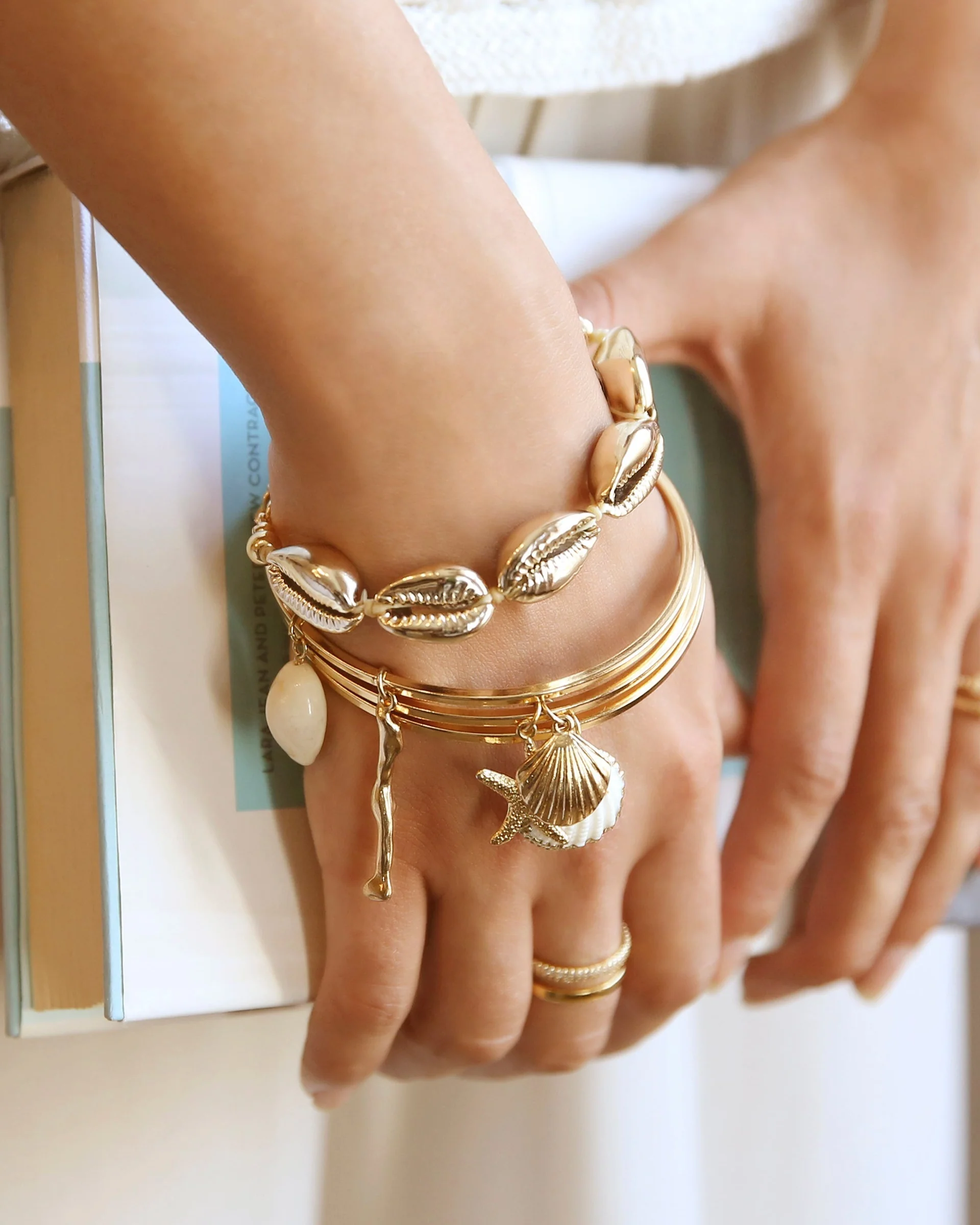 Seven Seas Shell Bracelet - Image 2