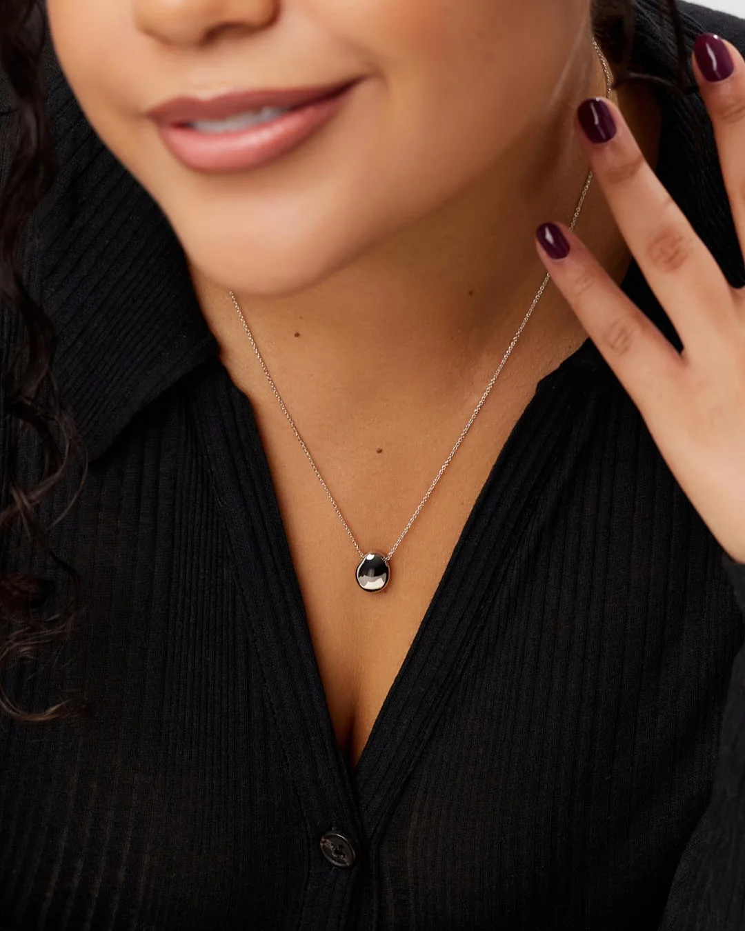 Silver Pendant Necklace - Pebble Mini Silver - Image 4