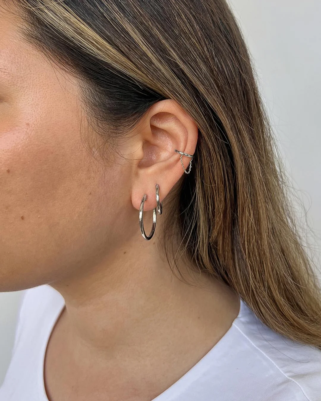 Small Slim Endless Hoops - Lo Small Silver - Image 6