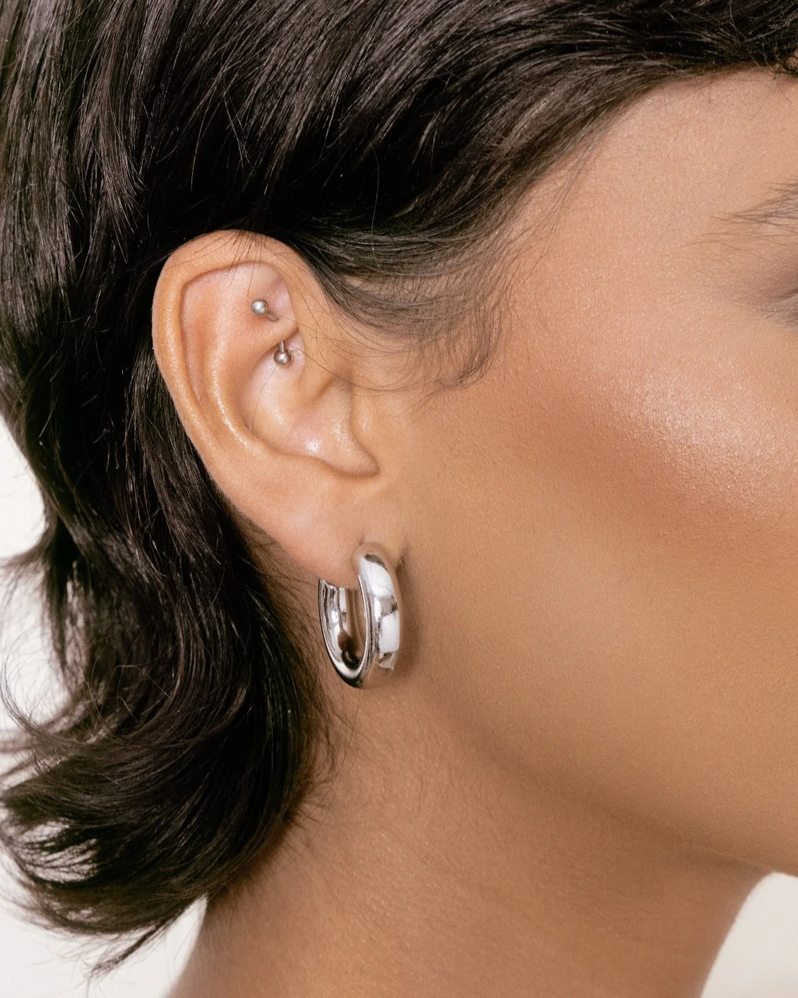 Small Thick Classic Hoops - Image 4