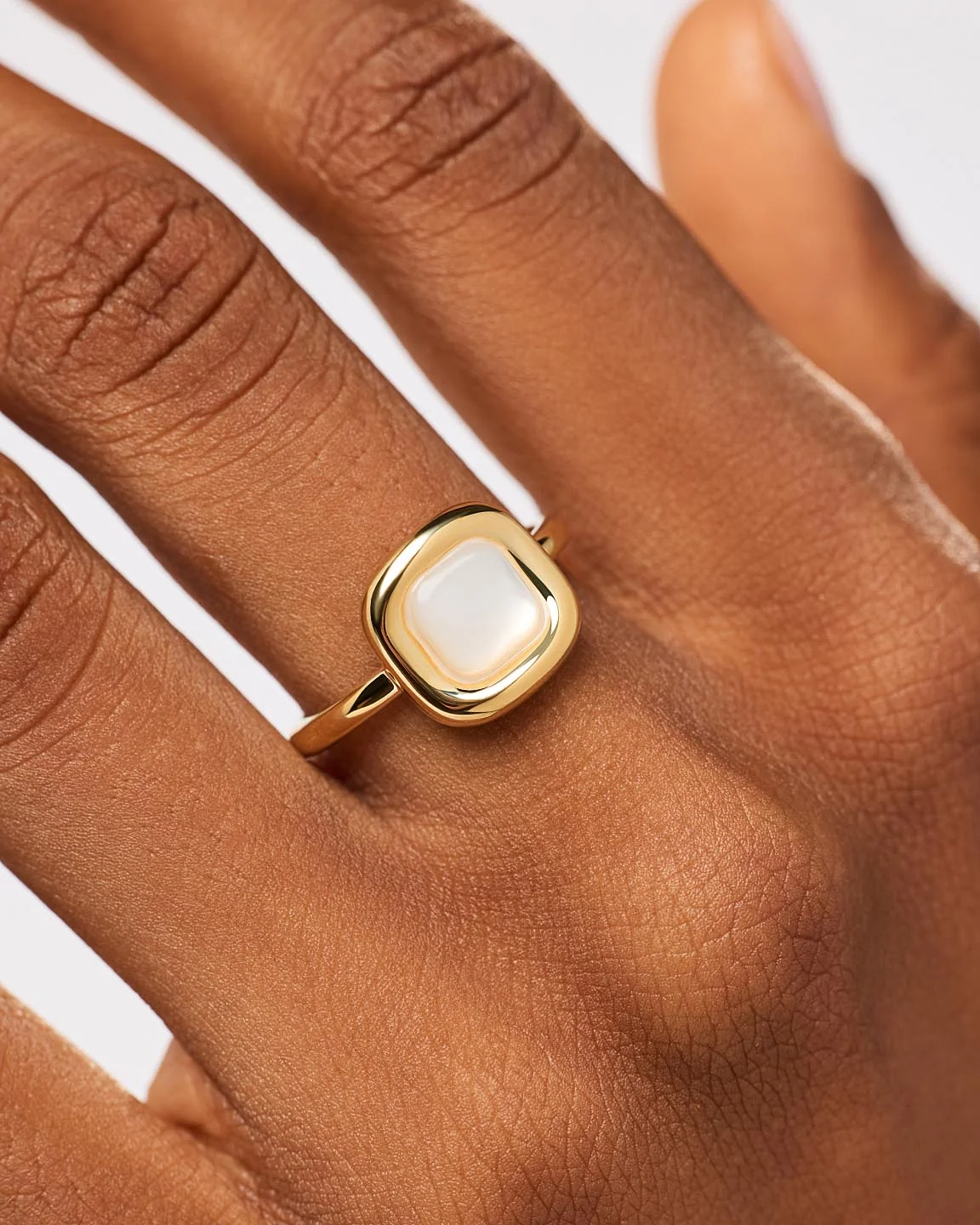 Statement Ring - Clara Ring Mother of Pearl - Image 3