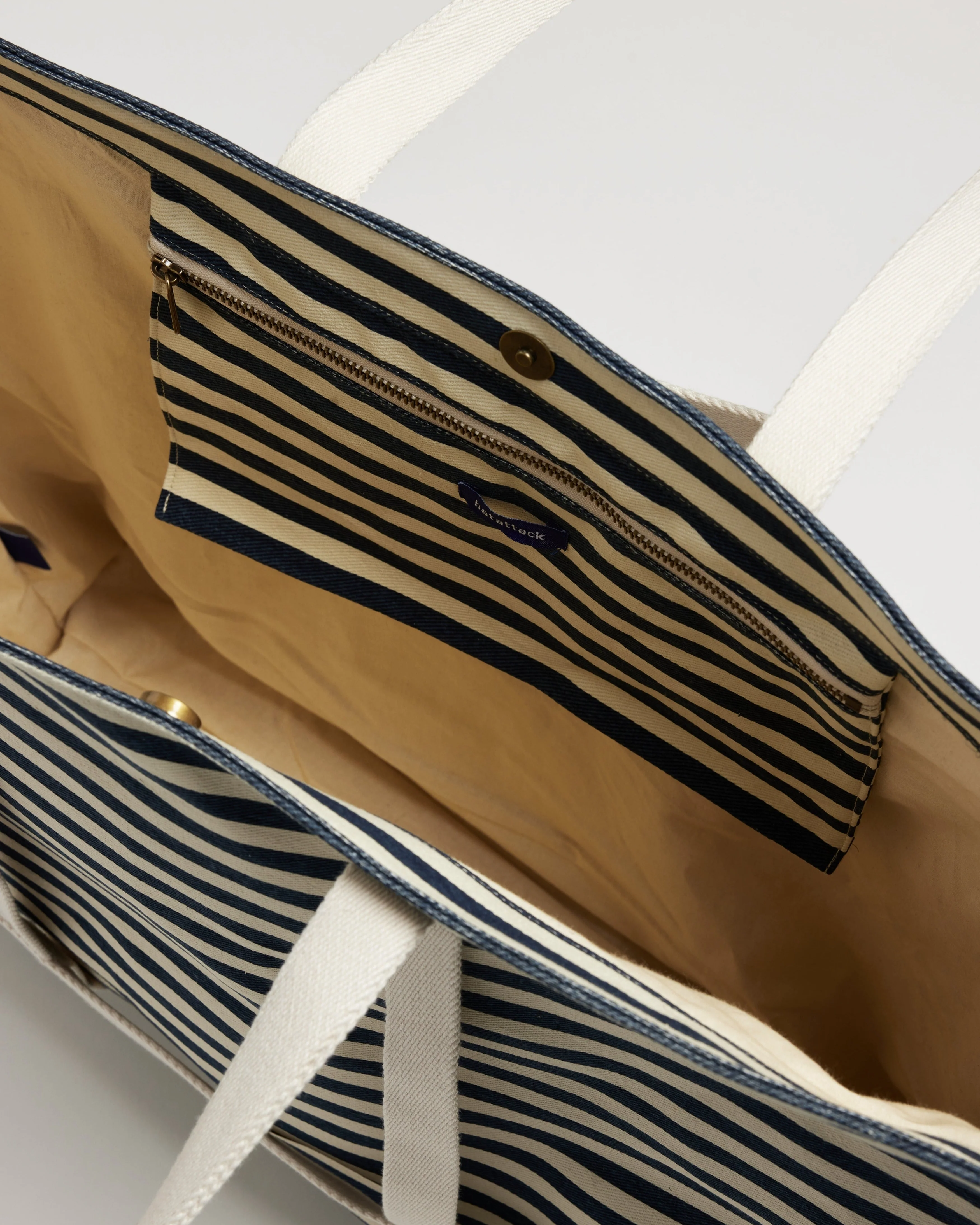 Sunhat Sized Traveler Tote - Image 3