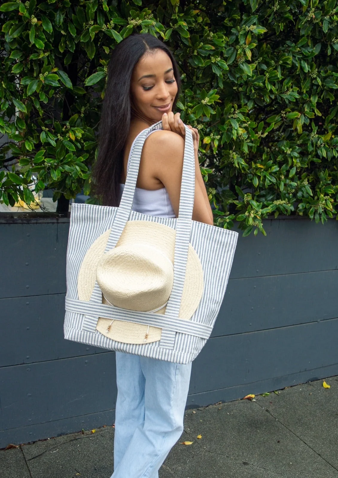 The Original Canvas Traveler Bag - Image 3